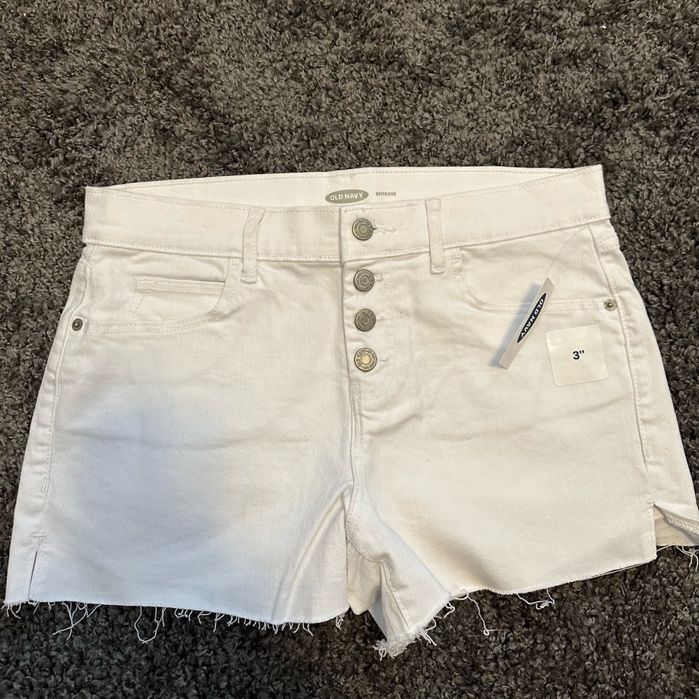 Women’s Old Navy Size 6 White Shorts